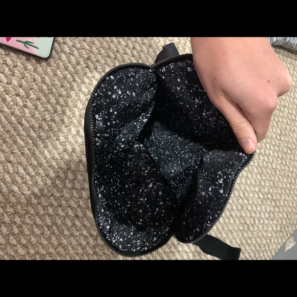 Lululemon purse - Picture 2 of 2